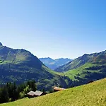 アパートホテル Alpinresort 4*